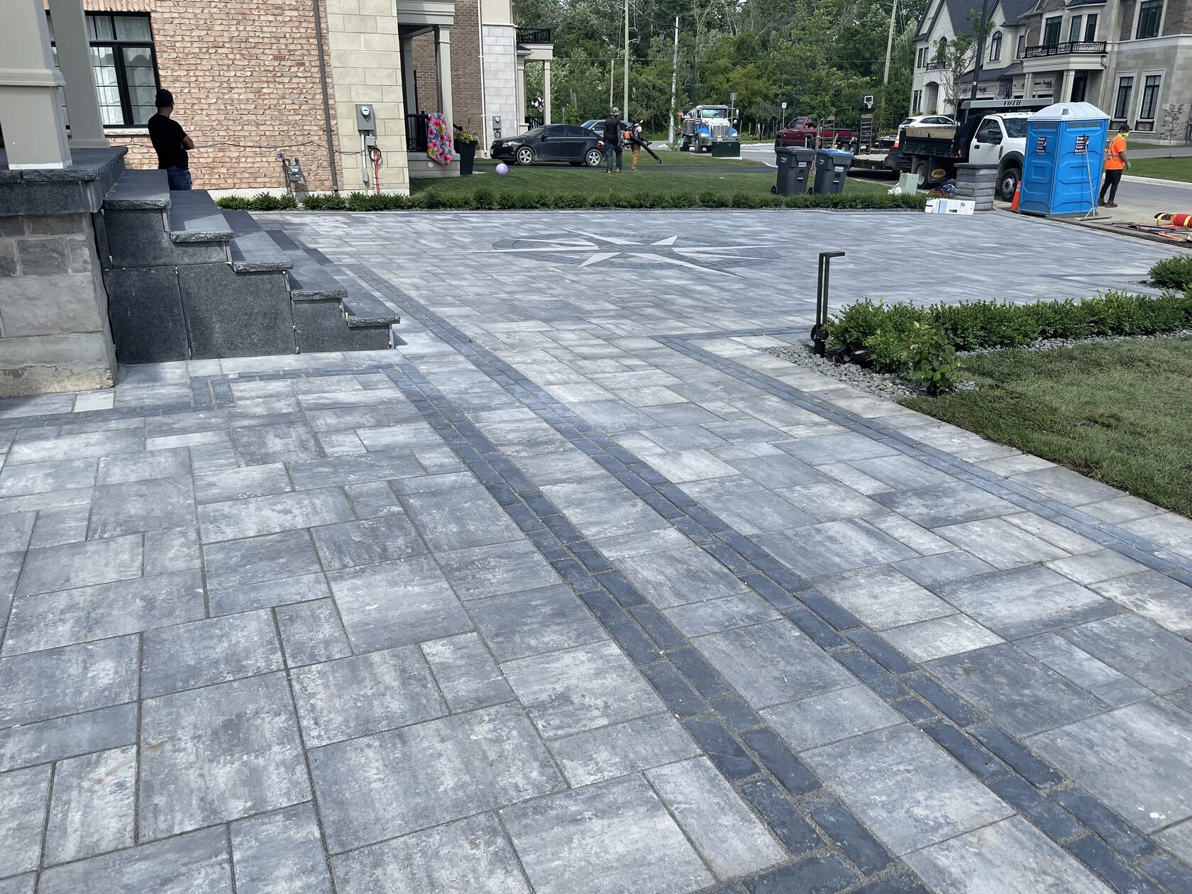 Interlock Driveway Installer